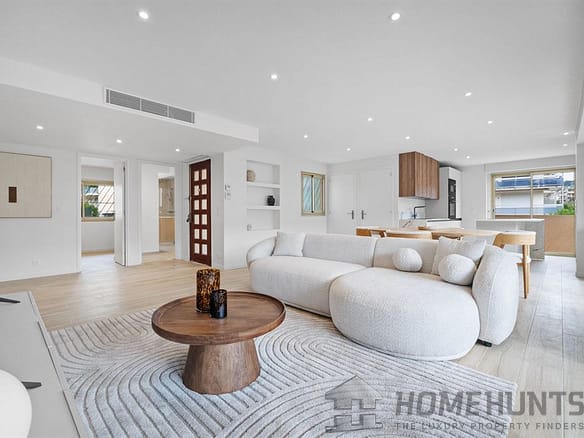 3 Bedroom Apartment in Cannes 36