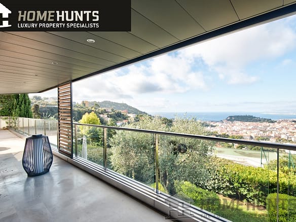 3 Bedroom Apartment in Nice - Mont Boron 2