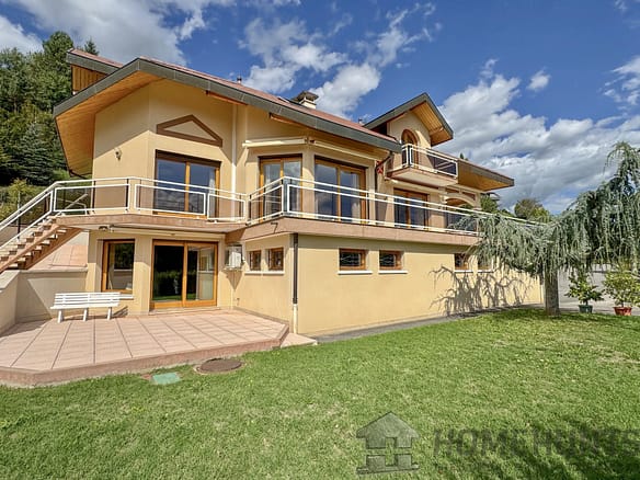 5 Bedroom Villa/House in Frangy 20