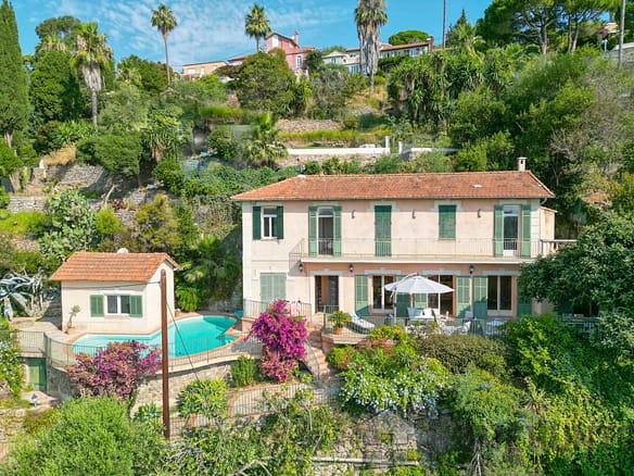 4 Bedroom Villa/House in Le Golfe Juan 26