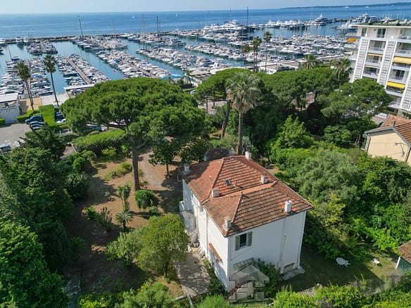 3 Bedroom Villa/House in Le Golfe Juan 26