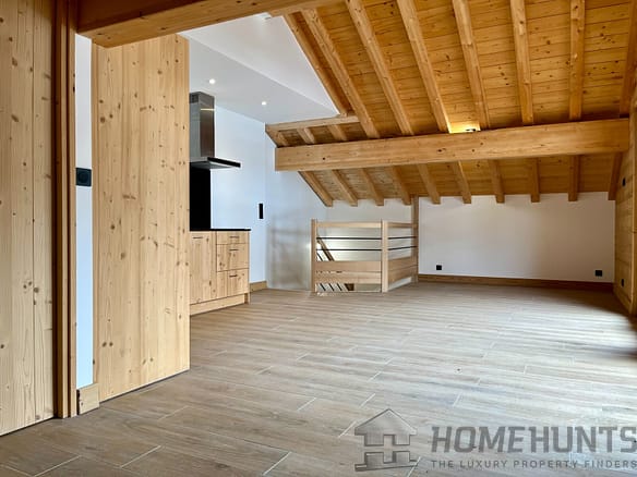 3 Bedroom Apartment in St Martin De Belleville 8