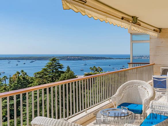 2 Bedroom Apartment in Cannes 26