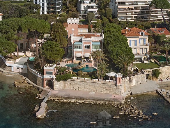 9 Bedroom Villa/House in Cap D Antibes 6