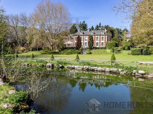 7 Bedroom Villa/House in Chantilly 28