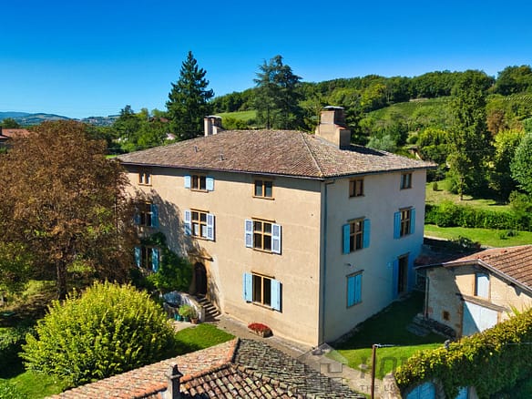 6 Bedroom Villa/House in Chazay-d'azergues 30