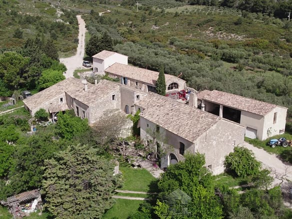 Villa/House in Mouries 5