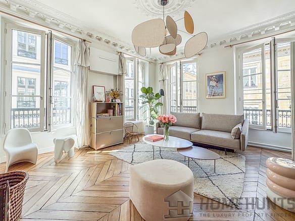 2 Bedroom Apartment in Paris 7th (Invalides, Eiffel Tower, Orsay) 8