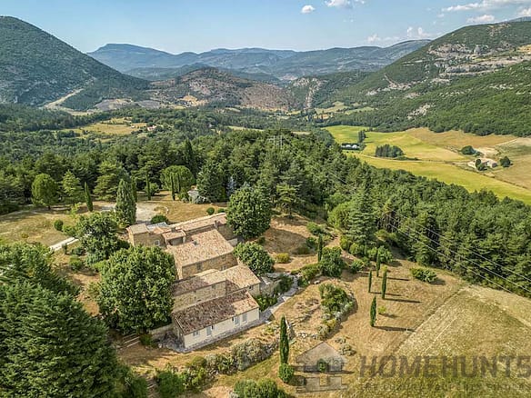 Castle/Estates in Sault 18