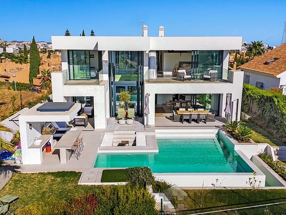 4 Bedroom Villa/House in Riviera Del Sol 16