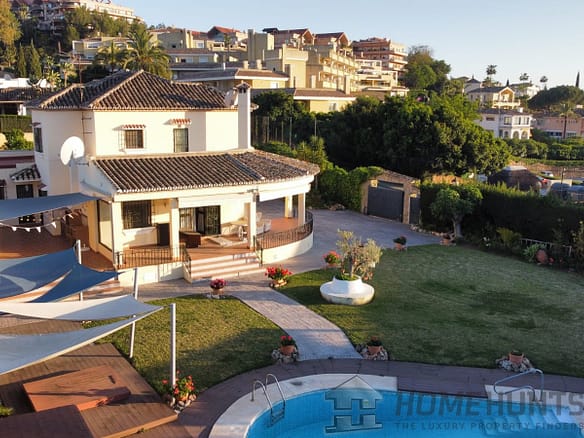 6 Bedroom Villa/House in Nueva Andalucía 22