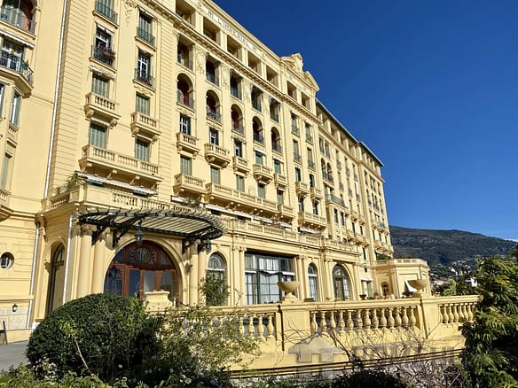 3 Bedroom Apartment in Menton 7