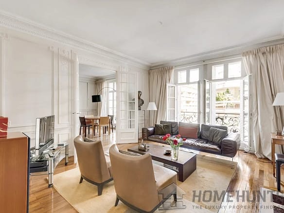 2 Bedroom Apartment in Paris 7th (Invalides, Eiffel Tower, Orsay) 26