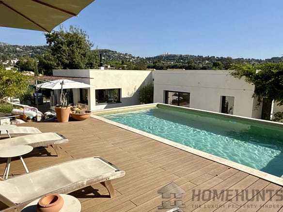 3 Bedroom Villa/House in La Colle Sur Loup 7