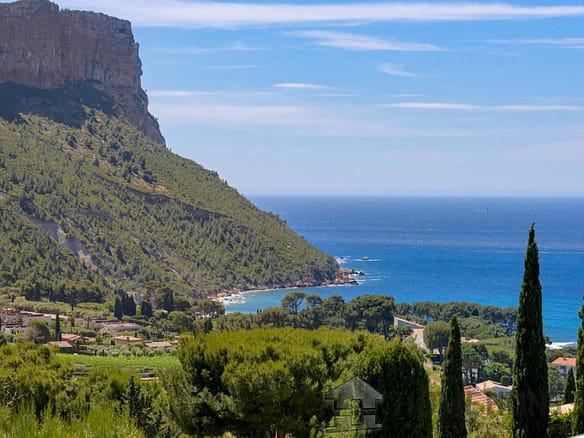5 Bedroom Villa/House in Cassis 4