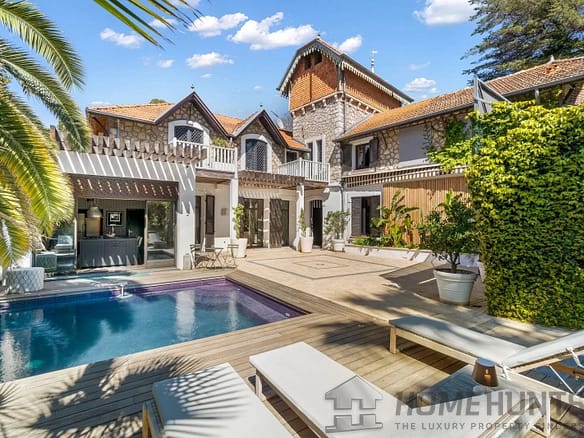 4 Bedroom Villa/House in Cannes 34