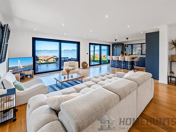 5 Bedroom Villa/House in Lugrin 24