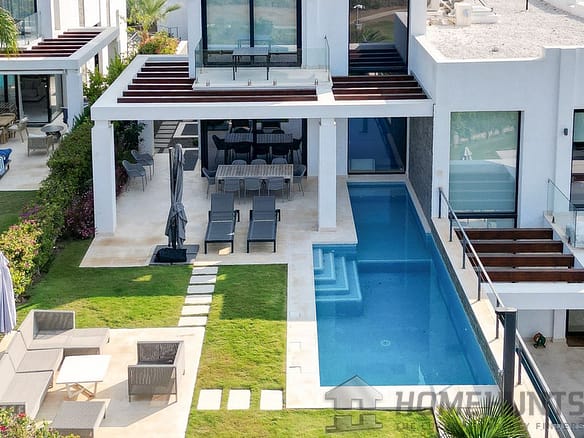 5 Bedroom Villa/House in Cabopino 26