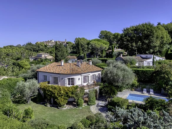 3 Bedroom Villa/House in Mougins 32