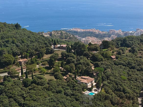 7 Bedroom Villa/House in La Turbie 56