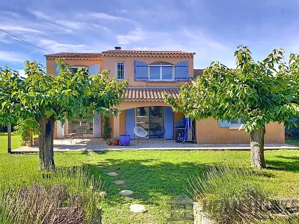 4 Bedroom Villa/House in St Remy De Provence 12