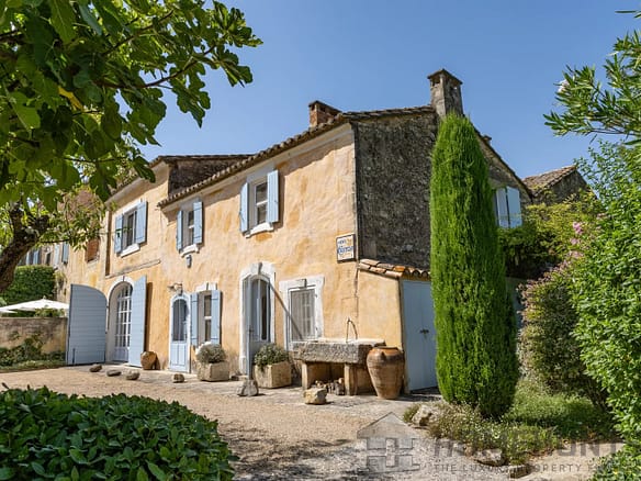 3 Bedroom Villa/House in Paradou 28