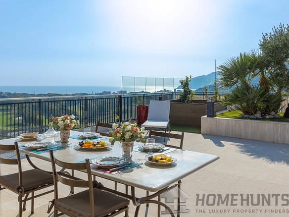 3 Bedroom Apartment in Mandelieu La Napoule 26