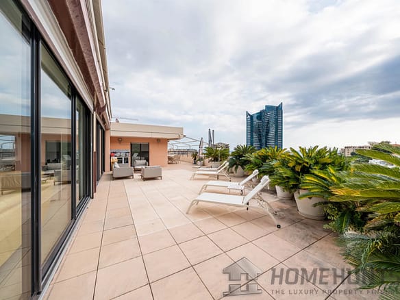 3 Bedroom Apartment in Beausoleil 3