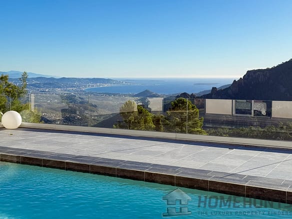 4 Bedroom Villa/House in Mandelieu La Napoule 18