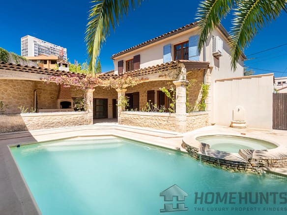 5 Bedroom Villa/House in Marseille 28