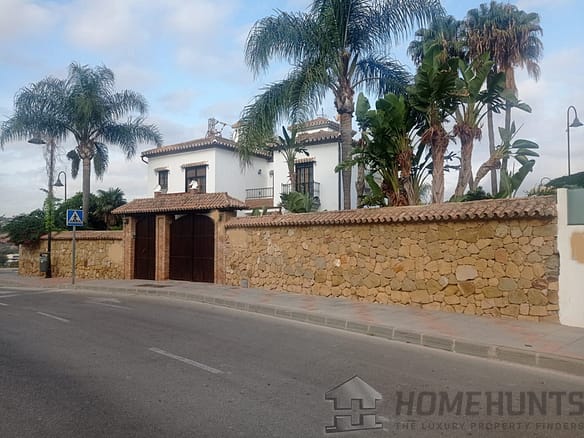 5 Bedroom Villa/House in Mijas Pueblo 7