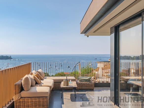 5 Bedroom Villa/House in Agay 2