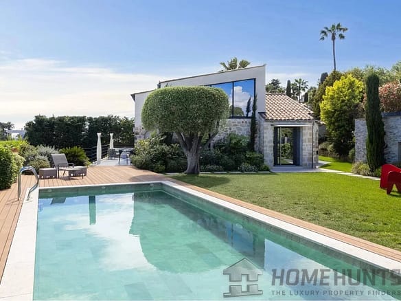 4 Bedroom Villa/House in Cannes 8