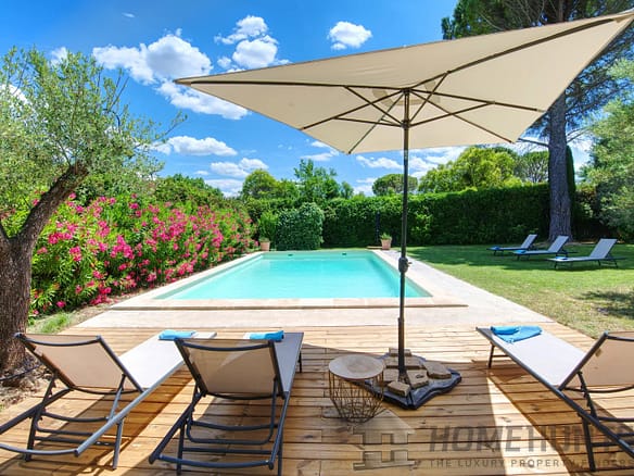 4 Bedroom Villa/House in Paradou 7