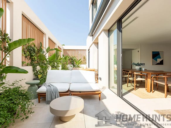 2 Bedroom Apartment in Palma 5