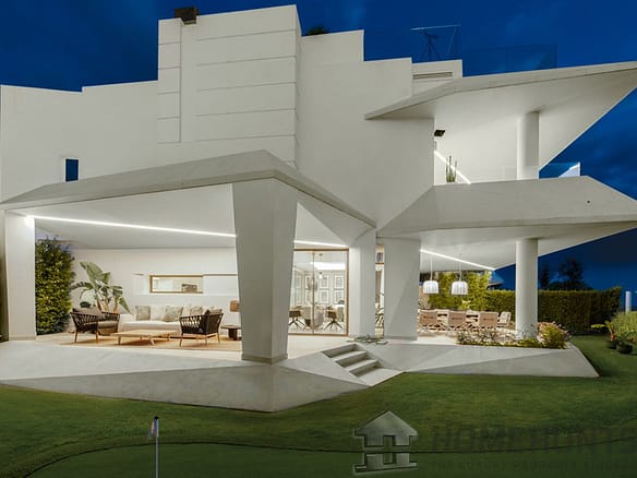 4 Bedroom Villa/House in Nueva Andalucía 6