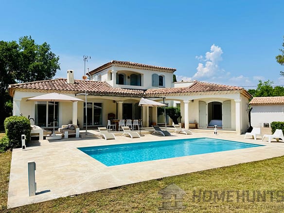 5 Bedroom Villa/House in St Paul En Foret 7