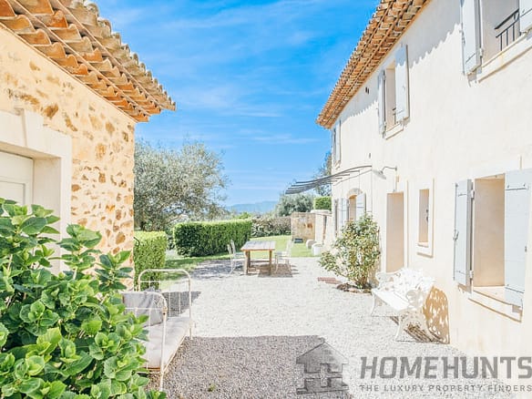 4 Bedroom Villa/House in Tanneron 4