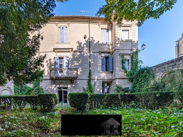 3 Bedroom Apartment in Uzes 24