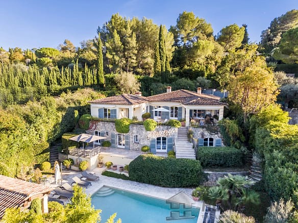 5 Bedroom Villa/House in Mougins 24