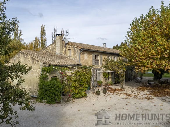 7 Bedroom Villa/House in Eygalieres 8