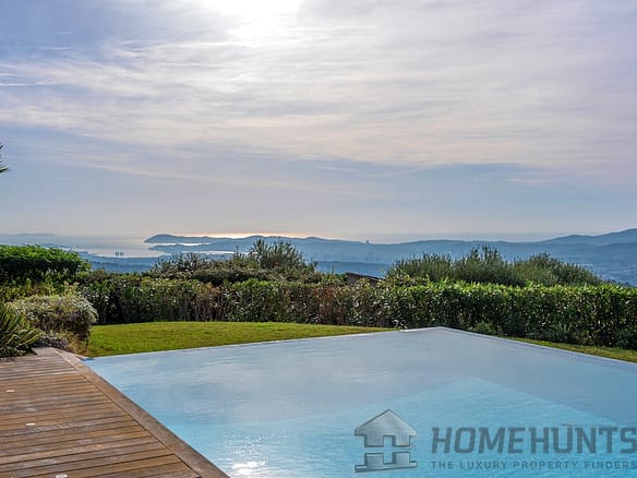 4 Bedroom Villa/House in Ollioules 26