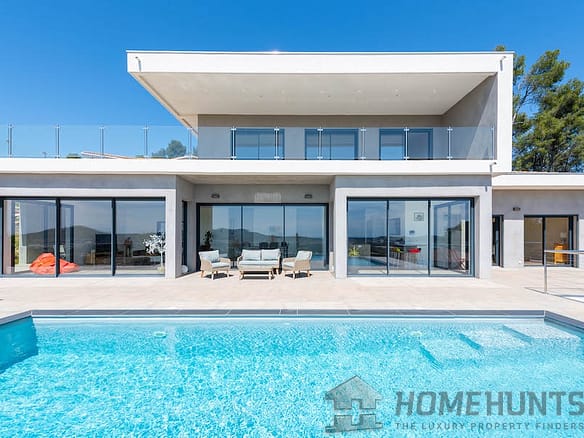 5 Bedroom Villa/House in Ollioules 7