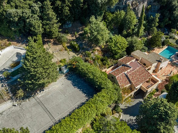 4 Bedroom Villa/House in Biot 3