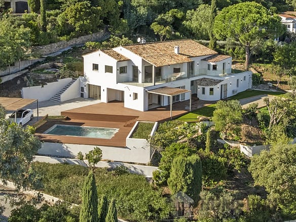 5 Bedroom Villa/House in Cavalaire Sur Mer 3