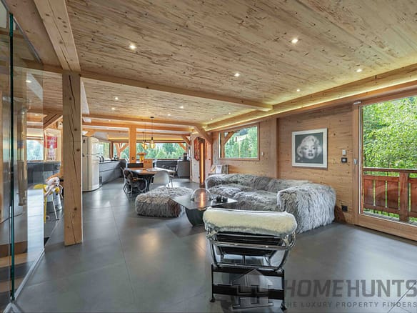 4 Bedroom Chalet in Megeve 20