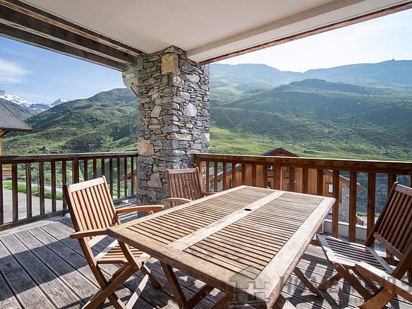 4 Bedroom Apartment in Les Menuires 5