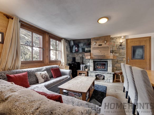 6 Bedroom Chalet in Tignes 5