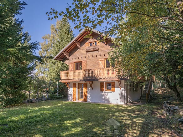 4 Bedroom Chalet in Les Deux Alpes 2