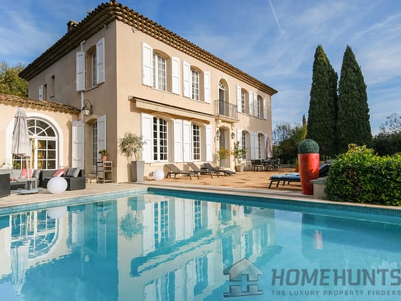 6 Bedroom Villa/House in La Colle Sur Loup 3